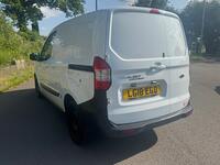 FORD TRANSIT COURIER